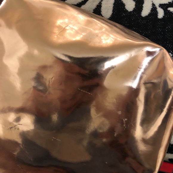 ULTA makeup bag 💋 ✨ - Picture 3 of 4